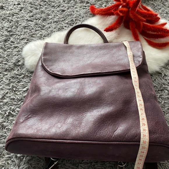 Roots Genuine Leather Backpack - Picture 9 of 10